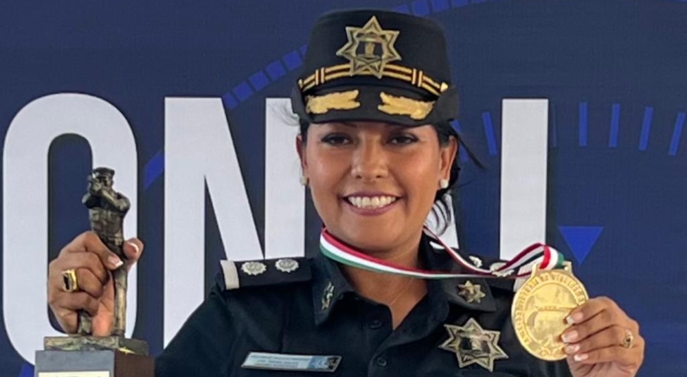 Directora de Policía de Santa Catarina se corona con medalla de oro en competencia de tiro