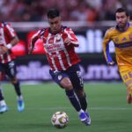 La emocionante remontada de Chivas ante Tigres los lleva a las Semifinales con un marcador global de 3-3.