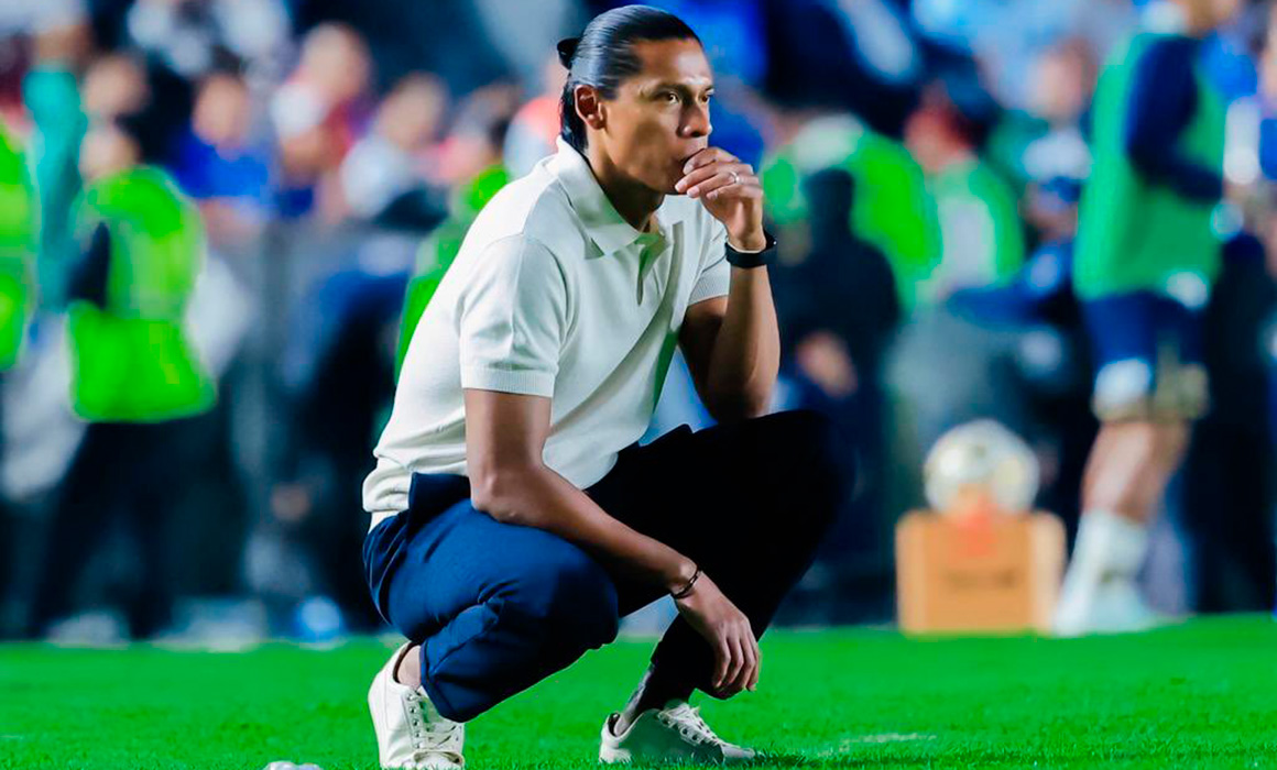 Cruz Azul y Pumas se enfrentaron en un duelo donde las oportunidades no se tradujeron en goles, resultando en un empate.
