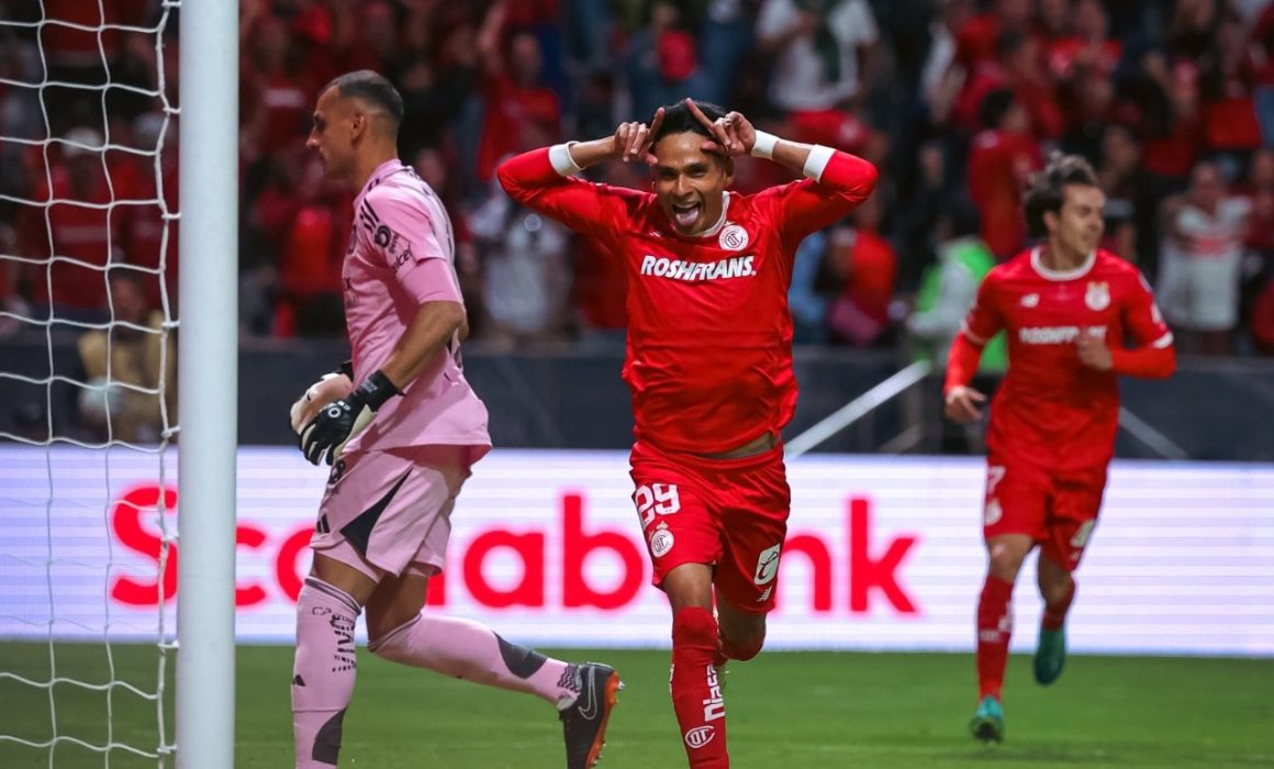 Toluca demuestra su grandeza al vencer a Tigres en un emocionante partido de Concachampions que se decidió en penales.
