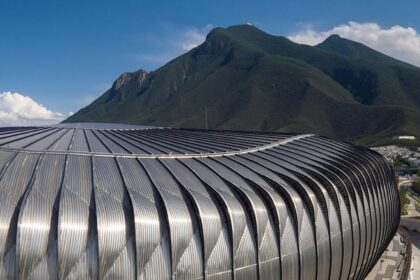 Disfruta del Mundial en Monterrey con el nuevo sistema de transporte Park & Ride, ideal para los aficionados.