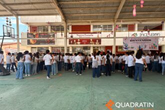 Cerca de 190 alumnos participan en un curso de inducción para conocerse y familiarizarse con su nueva secundaria.