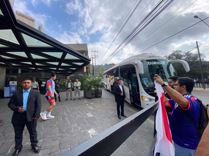 La selección de Japón realiza su primer entrenamiento en Monterrey, preparando su participación en el Mundial de Fútbol 2026.