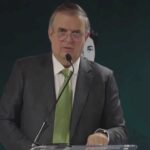 La economía mexicana enfrenta retos en el libre comercio según Ebrard, quien destaca cambios en el panorama global.