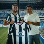 El delantero uruguayo Diego Rossi ha expresado su dedicación a Rayados en su presentación oficial como jugador del equipo.