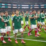 Decenas de marcas transforman sus nombres al español en apoyo a la Selección Nacional de México en el duelo contra Inglaterra.