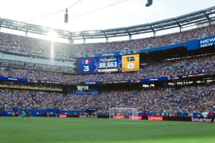 Descubre cómo FIFA ofrecerá fragmentos del césped de la final de la Copa del Mundo 2026 en ediciones limitadas.