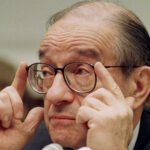 Alan Greenspan, figura clave en la política económica de Estados Unidos, fallece a los cien años dejando un legado complejo.