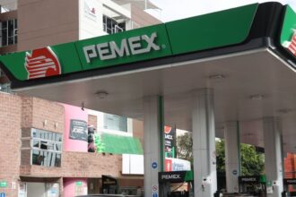 El director de Pemex viajará a Brasil para firmar un acuerdo histórico con Petrobras que refuerza la cooperación entre ambas empresas.
