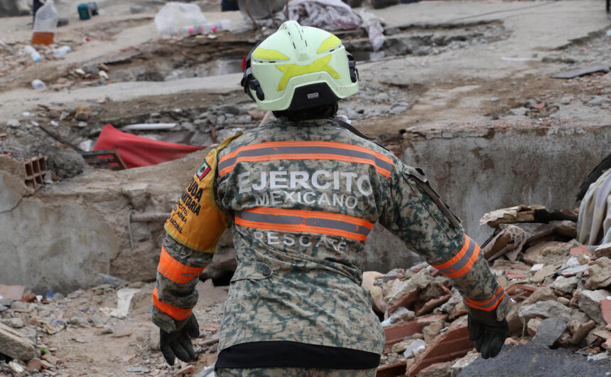 México expande su labor humanitaria en Venezuela, rescatando vidas y recuperando cuerpos con notable esfuerzo logístico.