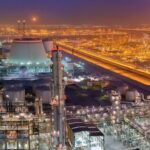 Un helicóptero de la petrolera Aramco se estrella en Arabia Saudita, provocando la muerte de todos sus 14 ocupantes.