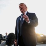 Las negociaciones del T-MEC enfrentan incertidumbre, con Trump mostrando preferencia por no mantener el acuerdo comercial.